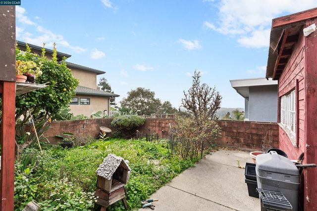 5988 Monterey Ave, Richmond, CA 94805