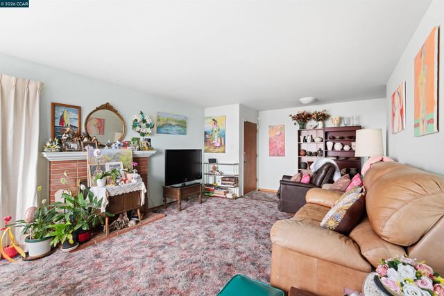 5988 Monterey Ave, Richmond, CA 94805