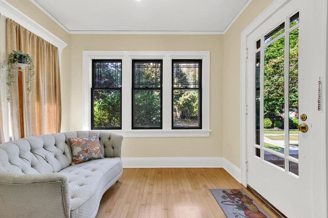 1913 E Beverly ROAD, Shorewood, WI 53211