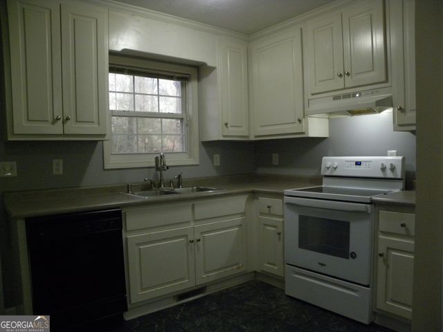 101 AND 103 Joy Lane DUPLEX ON LAKE HARTWELL, Hartwell, GA 30643