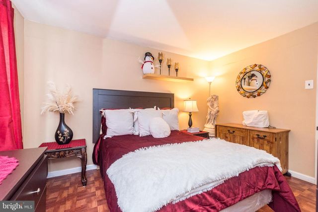 725 BRIGHTON ST, Philadelphia, PA 19111