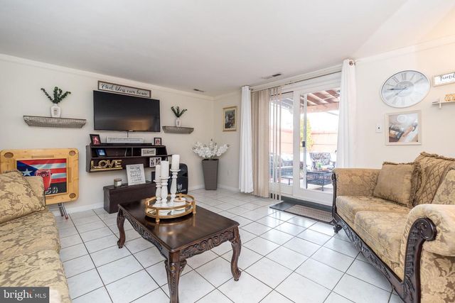 725 BRIGHTON ST, Philadelphia, PA 19111