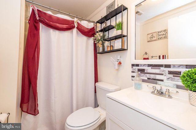 725 BRIGHTON ST, Philadelphia, PA 19111