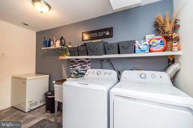 725 BRIGHTON ST, Philadelphia, PA 19111