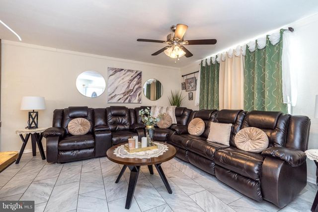 725 BRIGHTON ST, Philadelphia, PA 19111