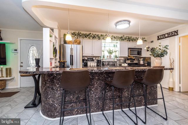 725 BRIGHTON ST, Philadelphia, PA 19111