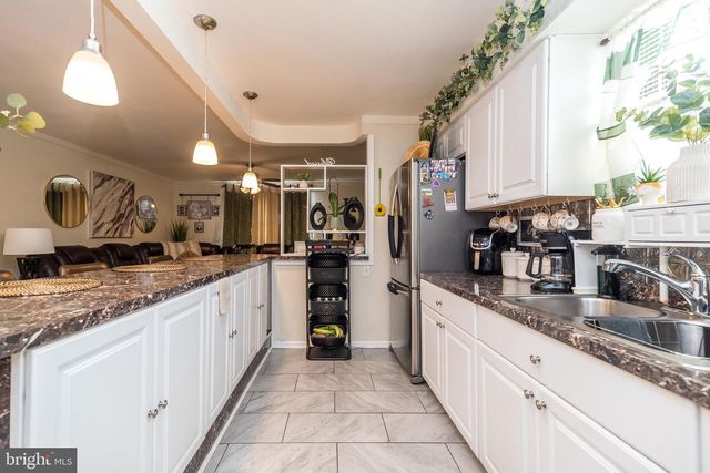 725 BRIGHTON ST, Philadelphia, PA 19111