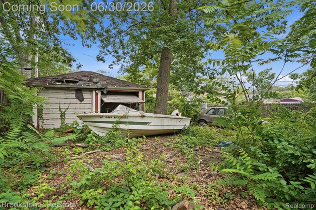 16247 Roselawn Street, Detroit, MI 48221