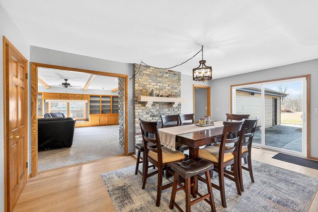 W184N8293 Tours DRIVE, Menomonee Falls, WI 53051