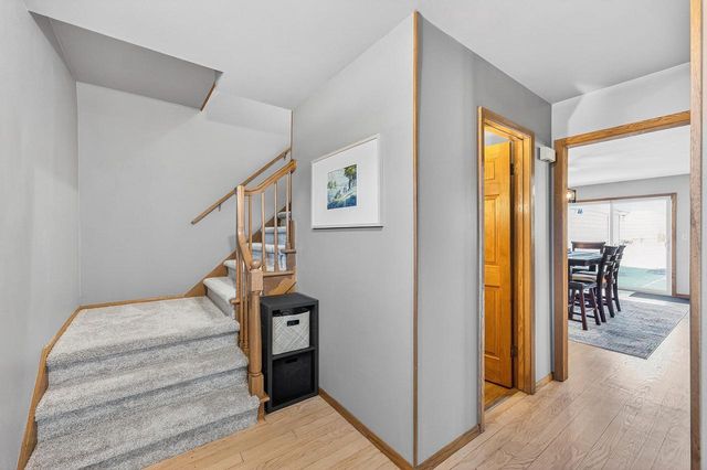 W184N8293 Tours DRIVE, Menomonee Falls, WI 53051