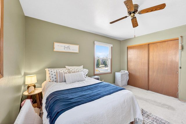 W184N8293 Tours DRIVE, Menomonee Falls, WI 53051