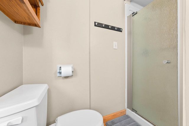 W184N8293 Tours DRIVE, Menomonee Falls, WI 53051