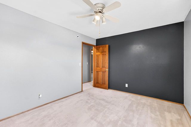 W184N8293 Tours DRIVE, Menomonee Falls, WI 53051