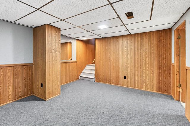 W184N8293 Tours DRIVE, Menomonee Falls, WI 53051