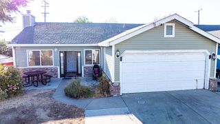 7313 Little Acorn Way, Rio Linda, CA 95673