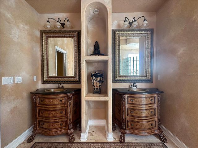 110 PORTOFINO DRIVE, North Venice, FL 34275