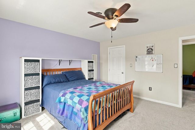 706 CARRIAGE LN, Mechanicsburg, PA 17050