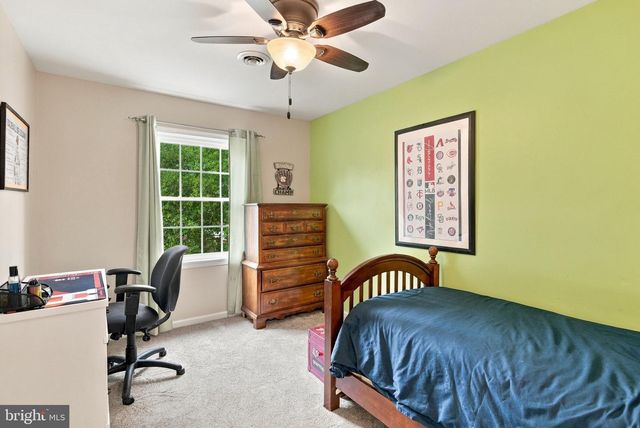 706 CARRIAGE LN, Mechanicsburg, PA 17050