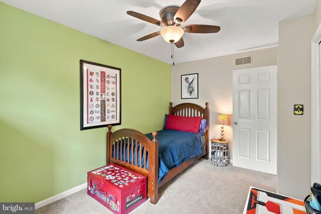 706 CARRIAGE LN, Mechanicsburg, PA 17050