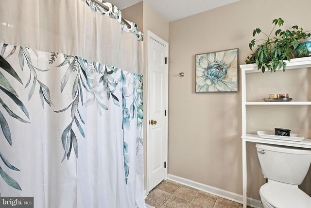706 CARRIAGE LN, Mechanicsburg, PA 17050