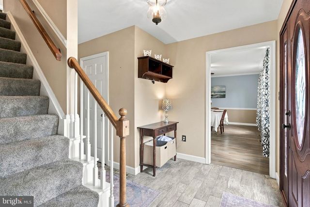 706 CARRIAGE LN, Mechanicsburg, PA 17050