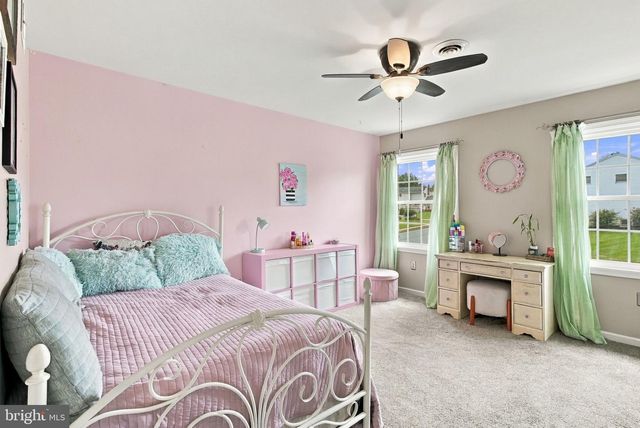 706 CARRIAGE LN, Mechanicsburg, PA 17050
