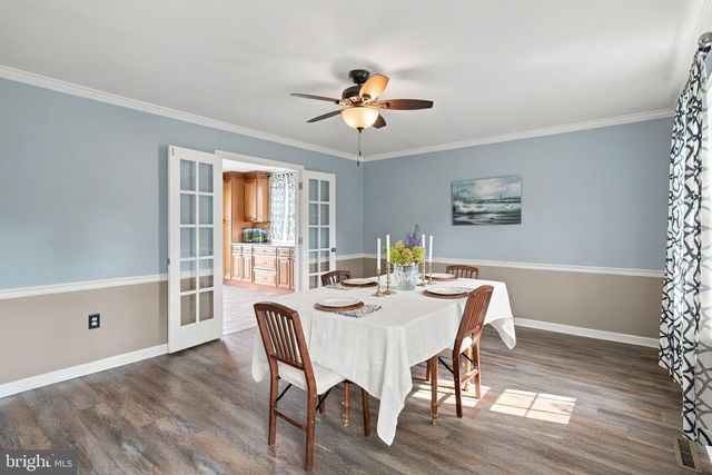 706 CARRIAGE LN, Mechanicsburg, PA 17050