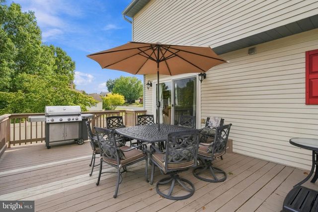 706 CARRIAGE LN, Mechanicsburg, PA 17050