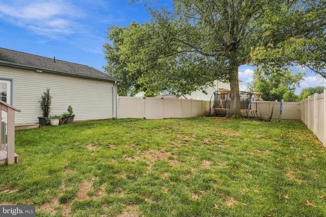 706 CARRIAGE LN, Mechanicsburg, PA 17050