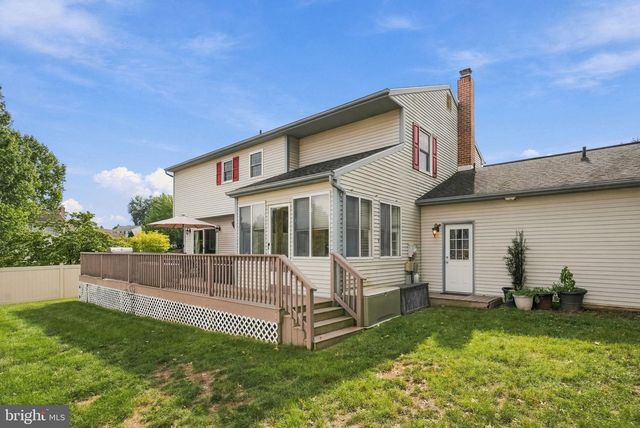 706 CARRIAGE LN, Mechanicsburg, PA 17050