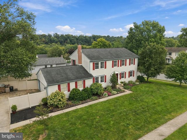 706 CARRIAGE LN, Mechanicsburg, PA 17050