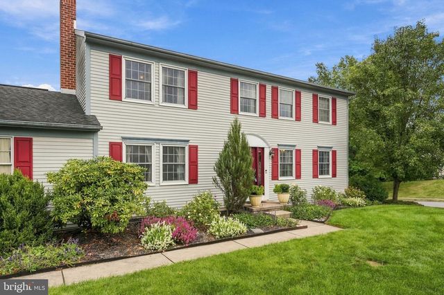 706 CARRIAGE LN, Mechanicsburg, PA 17050