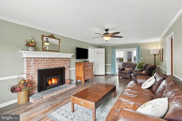 706 CARRIAGE LN, Mechanicsburg, PA 17050