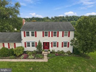 706 CARRIAGE LN, Mechanicsburg, PA 17050