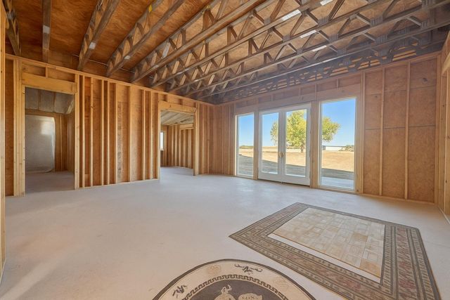 1600 County Road 465, Elgin, TX 78621