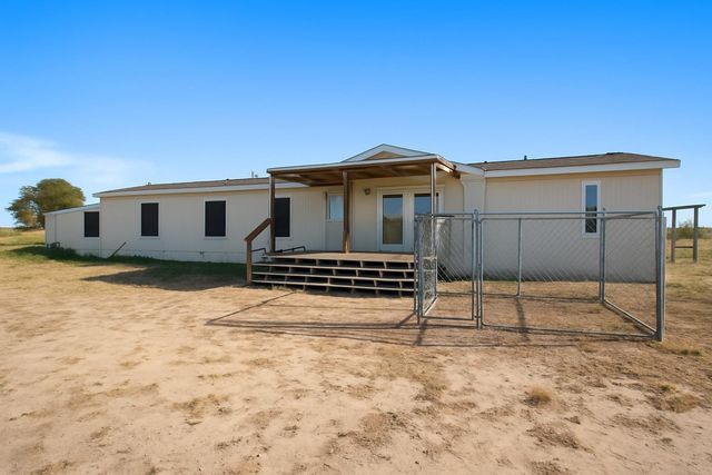 1600 County Road 465, Elgin, TX 78621