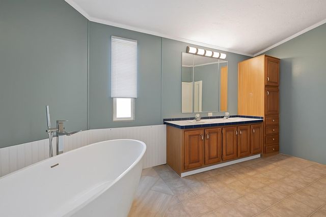 1600 County Road 465, Elgin, TX 78621