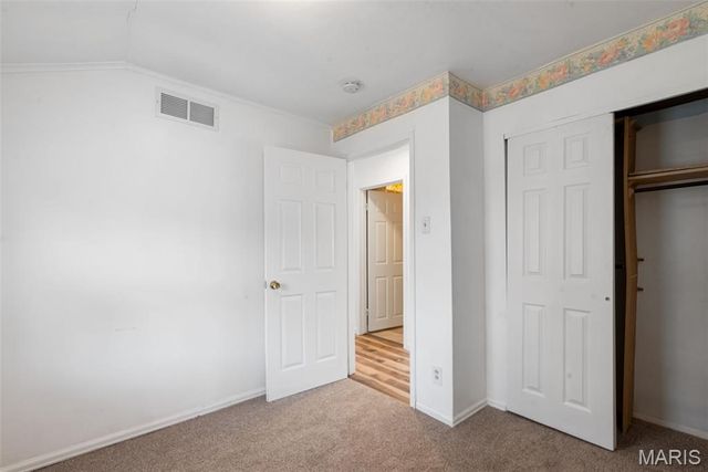 10416 Lackland Road, Overland, MO 63114