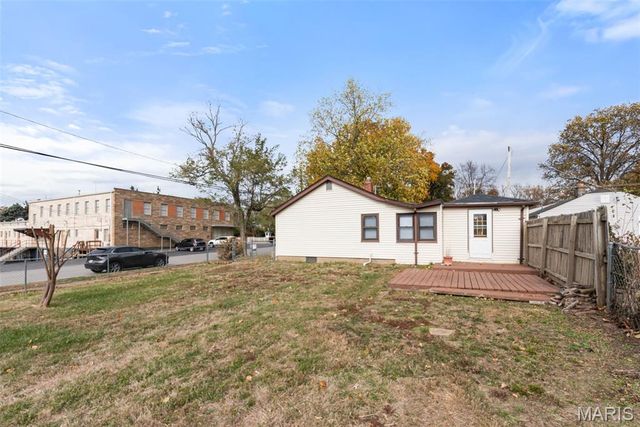 10416 Lackland Road, Overland, MO 63114