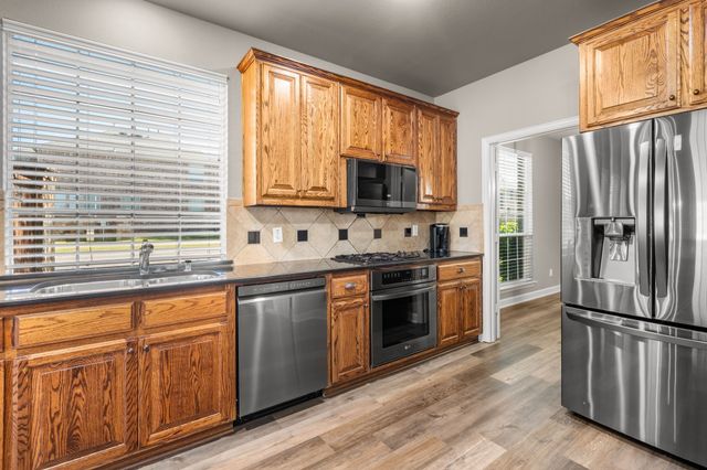 1145 Dayton Drive, Lantana, TX 76226