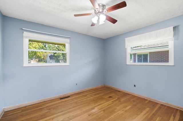3011 Voeller Circle, Grove City, OH 43123