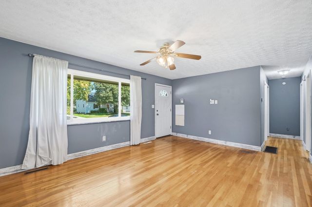 3011 Voeller Circle, Grove City, OH 43123