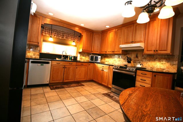 40 Waller Avenue, Wolcott, CT 06716