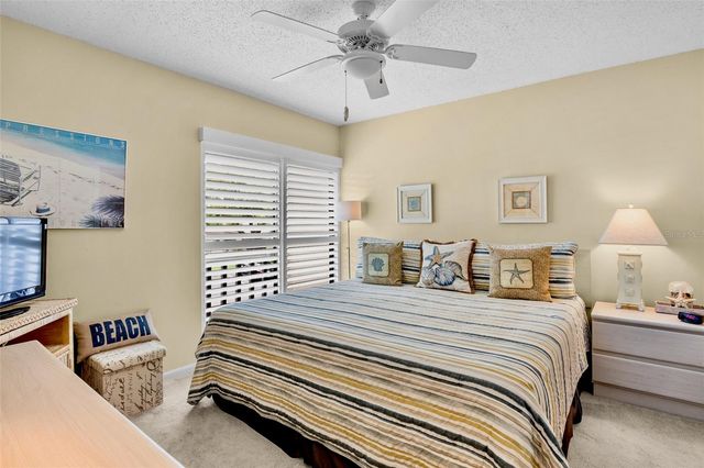 4582 LONGWATER 62, Sarasota, FL 34235