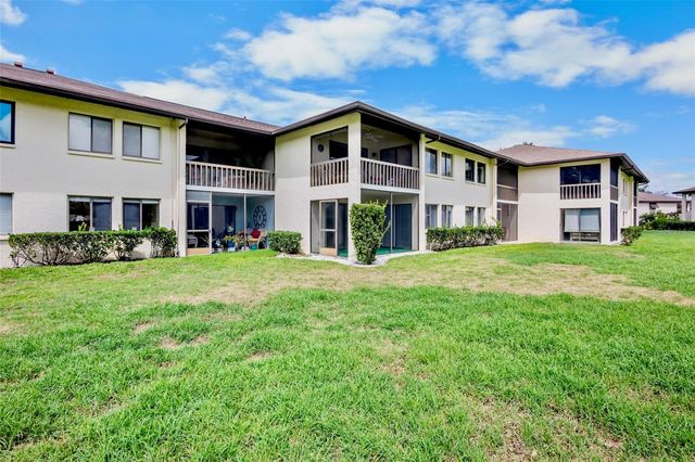 4582 LONGWATER 62, Sarasota, FL 34235