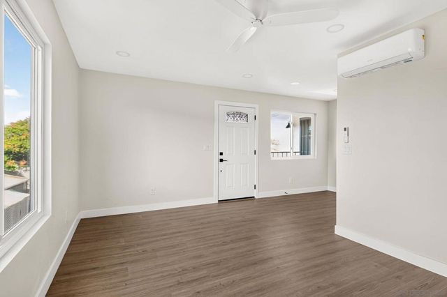 1827 E 17th St, National City, CA 91950