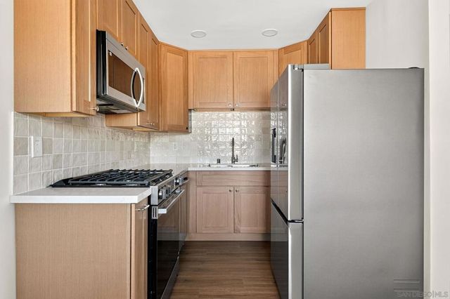 1827 E 17th St, National City, CA 91950
