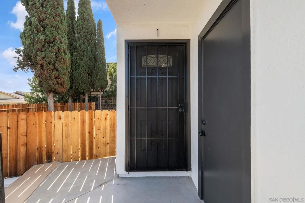 1827 E 17th St, National City, CA 91950