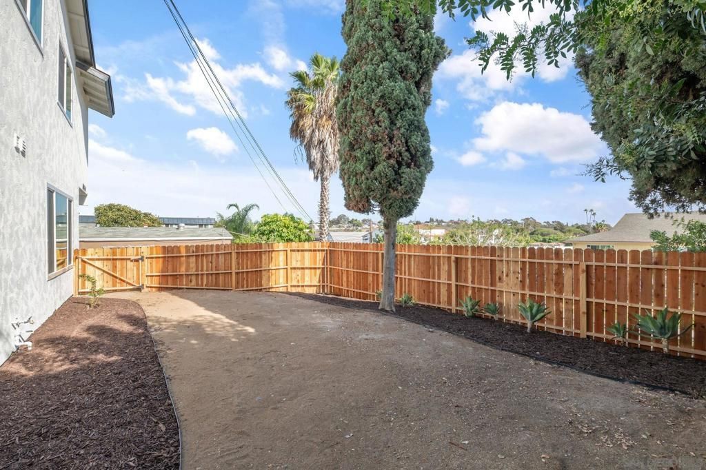 1827 E 17th St, National City, CA 91950 — photo 2