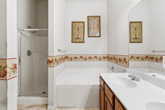 1156 Woodlands DR, Kyle, TX 78640